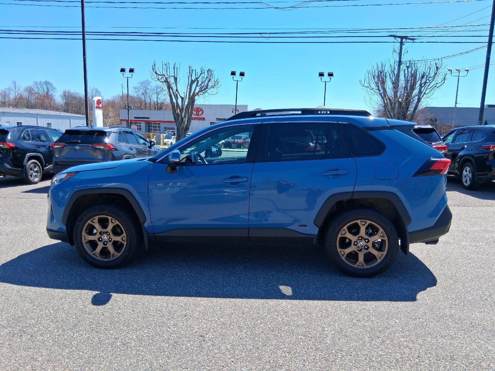 Used 2023 Toyota RAV4 AWD Hybrid image 4