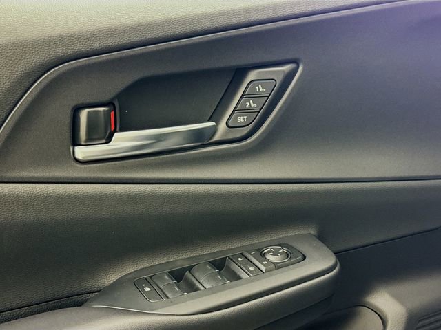 New 2026 Toyota Prius Plug-In Hybrid image 18