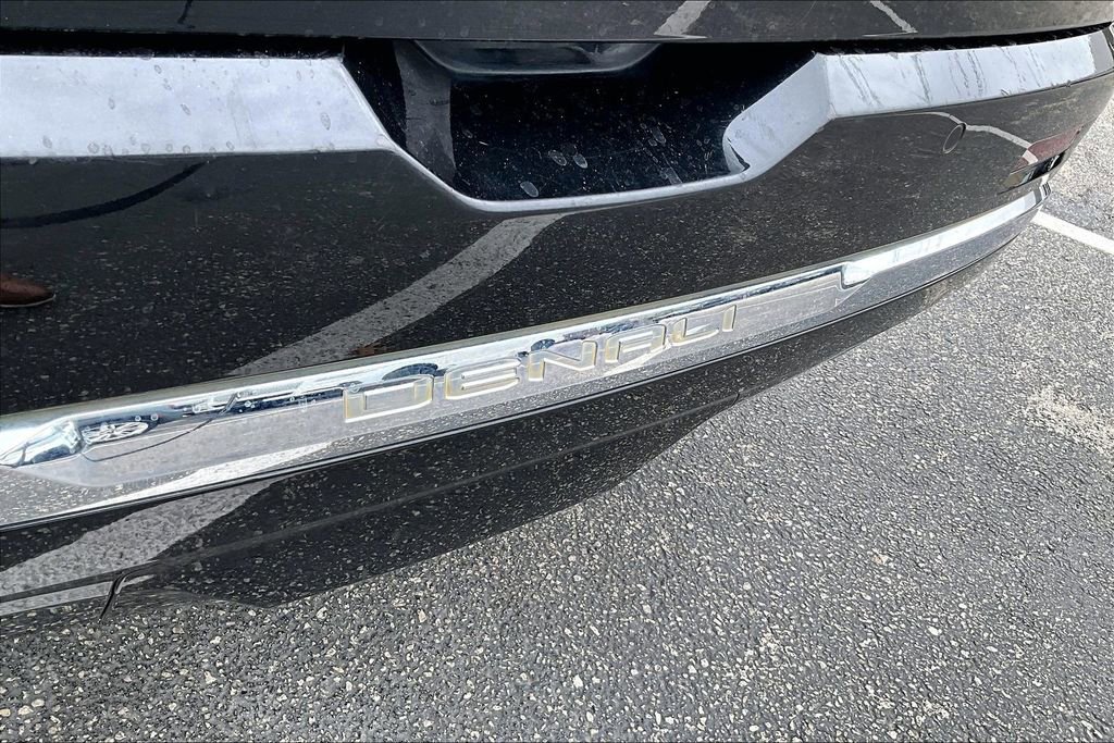 Used 2023 GMC Acadia Denali image 42