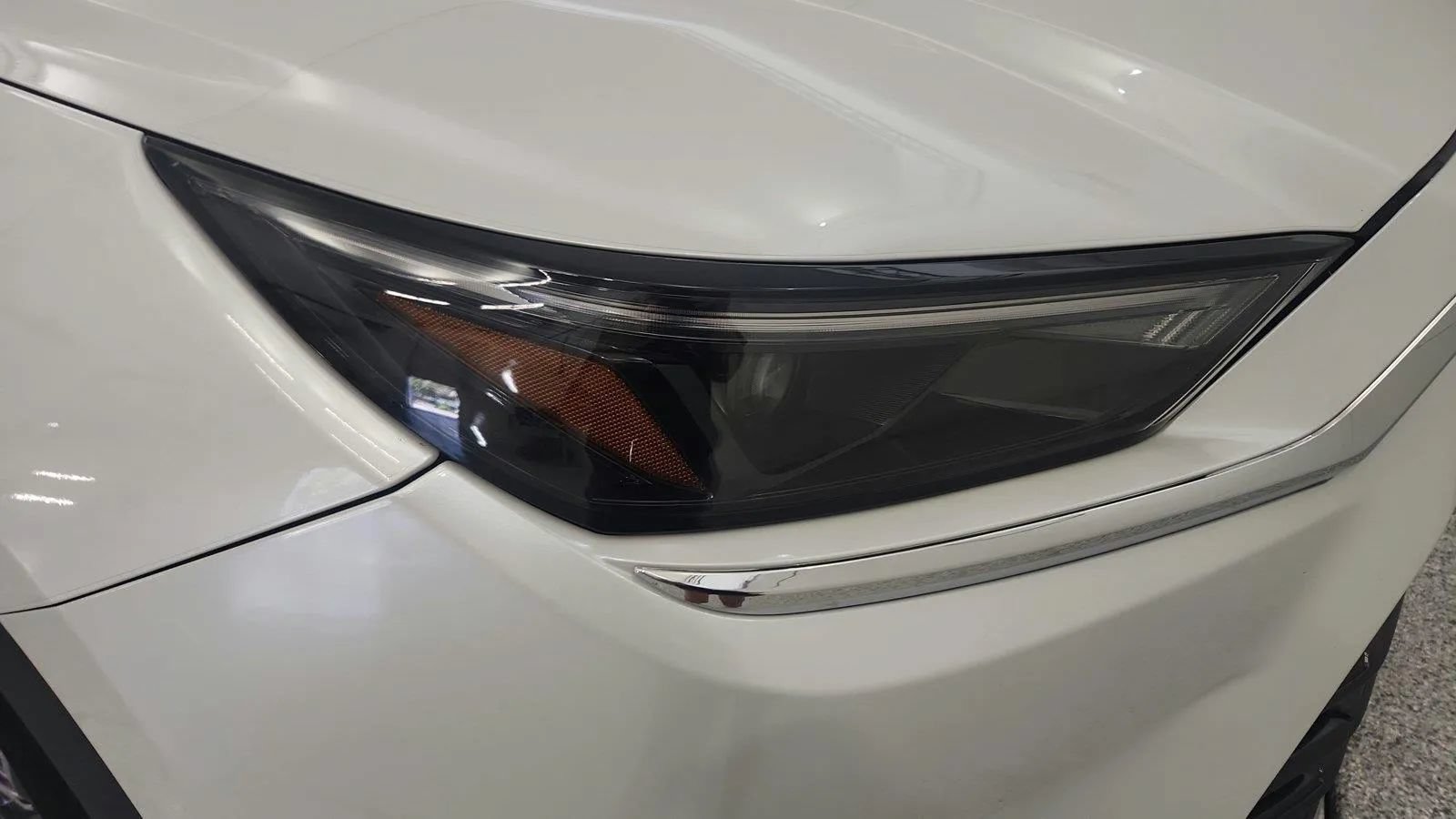 Used 2024 Toyota Grand Highlander AWD Hybrid image 32