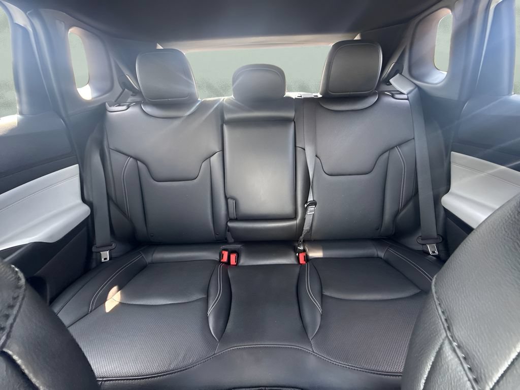 Used 2025 Jeep Compass Limited w/ Elite Group AWD/4WD image 14