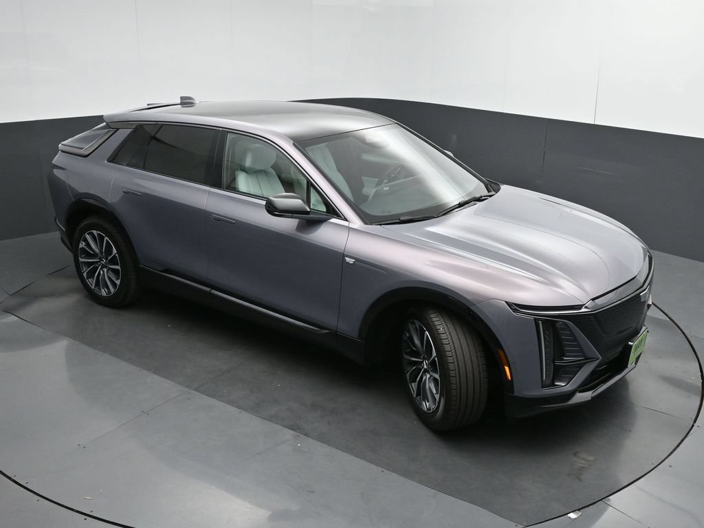 Used 2024 Cadillac Lyriq Sport AWD/4WD image 42