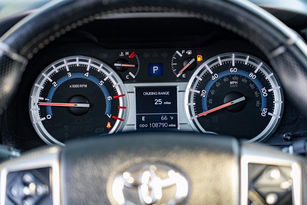 Used 2015 Toyota 4Runner Limited image 16