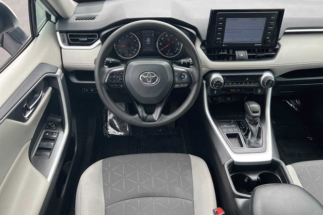 Used 2021 Toyota RAV4 XLE FWD image 21