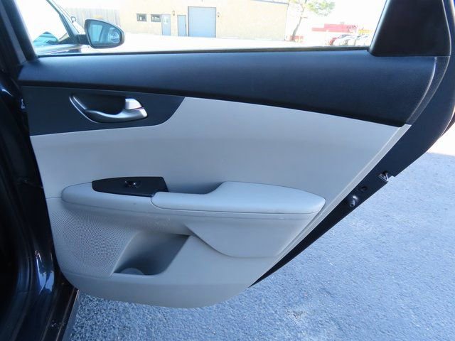 Used 2020 Kia Forte LXS image 12