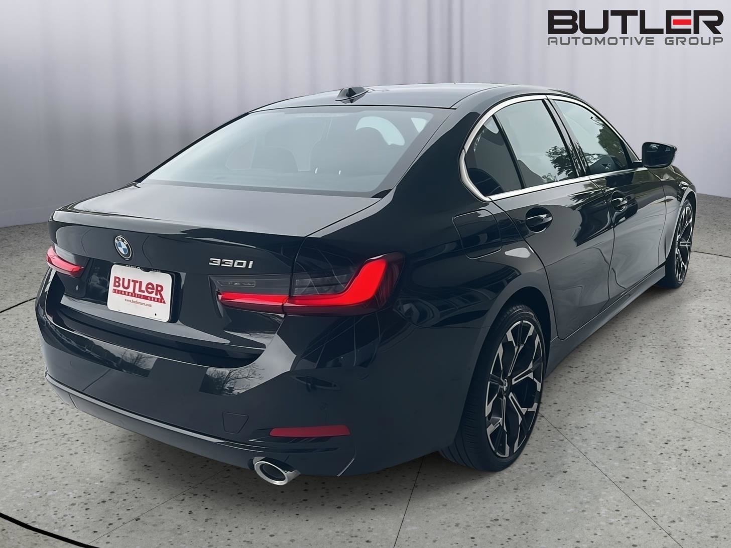 Used 2026 BMW 330i Sedan image 6