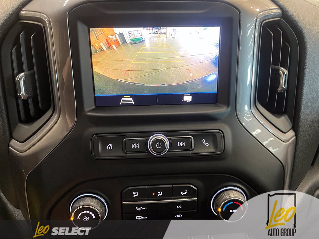 Used 2020 Chevrolet Silverado 1500 Custom w/ Custom Value Package AWD/4WD image 15