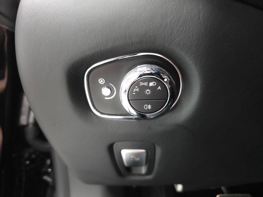 Used 2019 Aston Martin DB11 Coupe RWD image 9