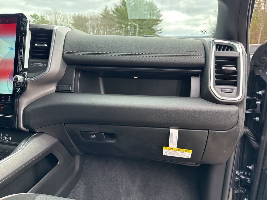 New 2026 RAM 2500 Laramie AWD/4WD image 32