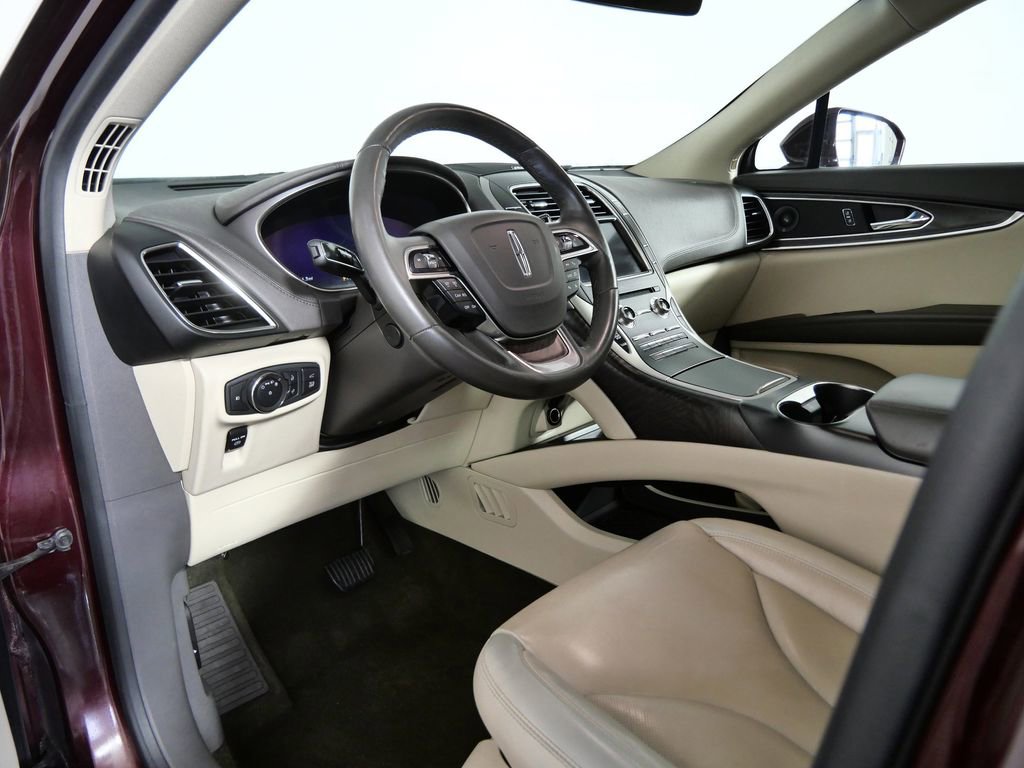 Certified 2019 Lincoln Nautilus Select image 17