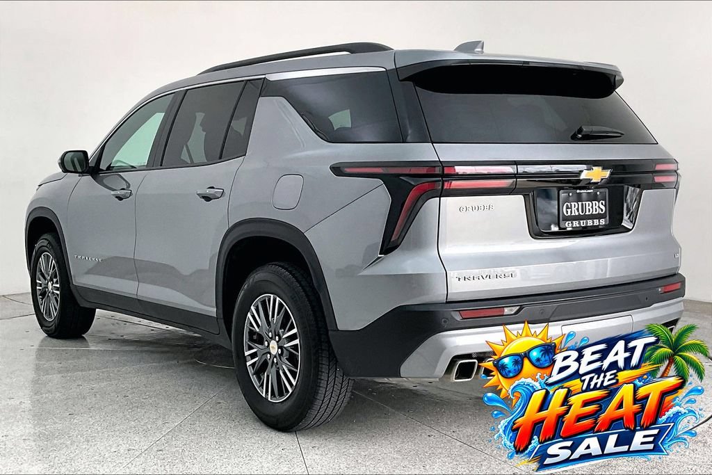 Used 2024 Chevrolet Traverse LT FWD image 15