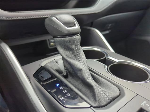 Used 2022 Toyota Highlander LE image 10