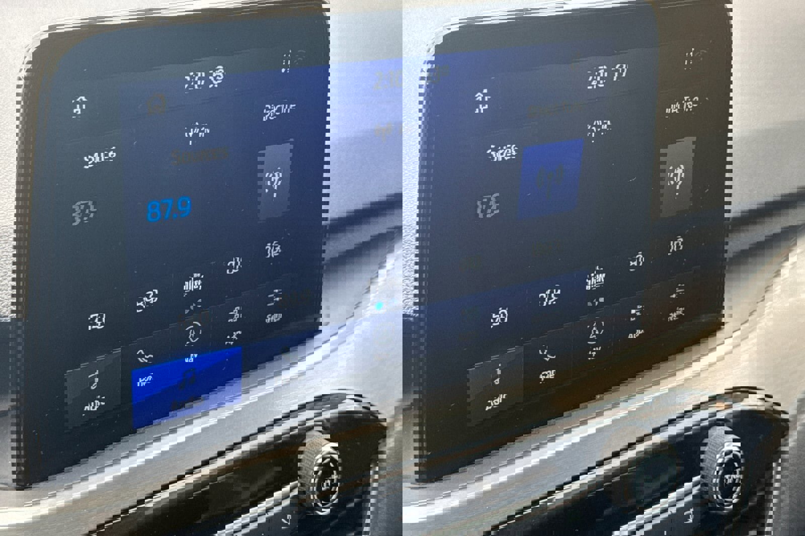 Certified 2022 Ford Escape Titanium image 19