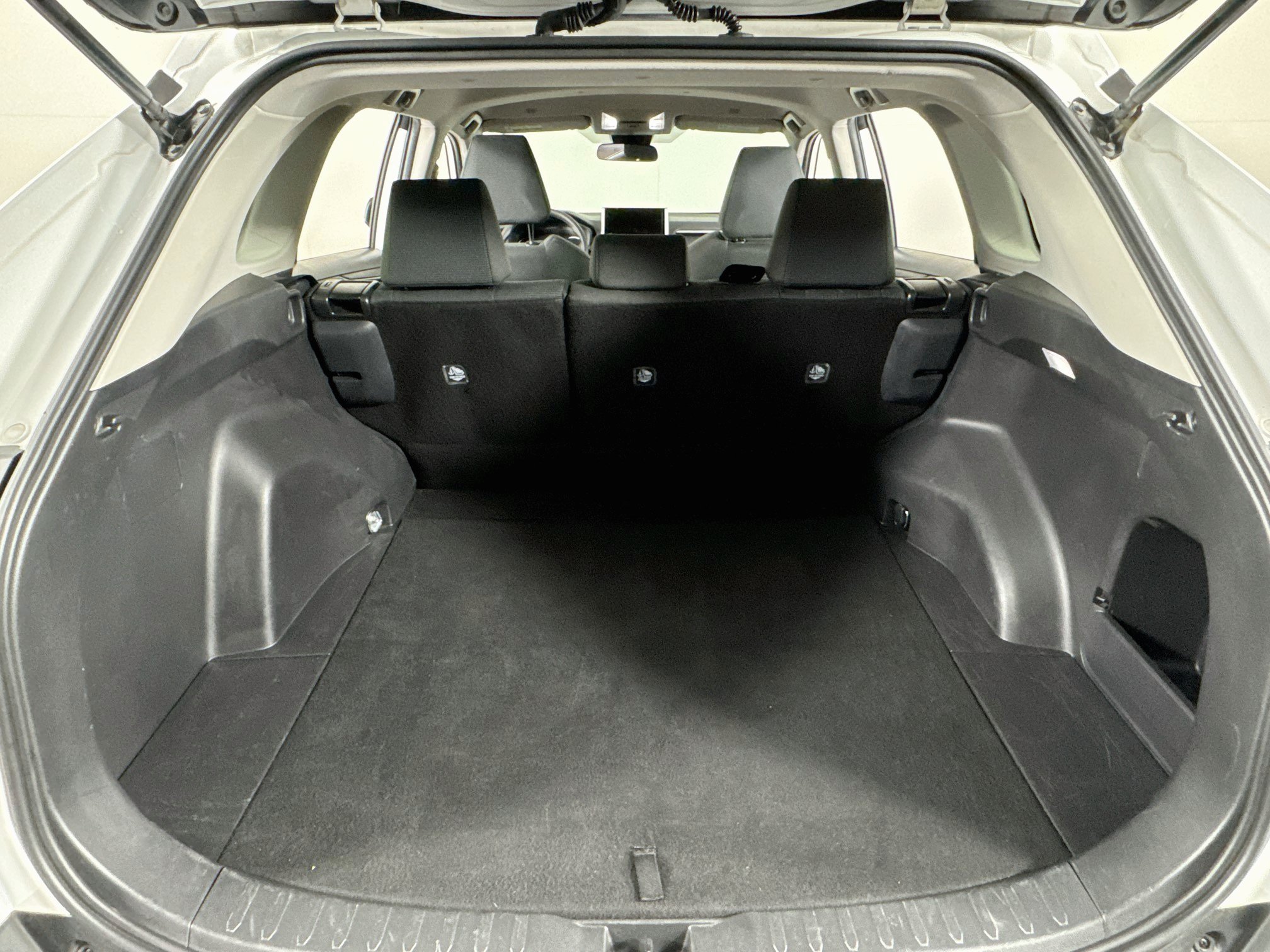 Certified 2025 Toyota RAV4 LE AWD/4WD image 19