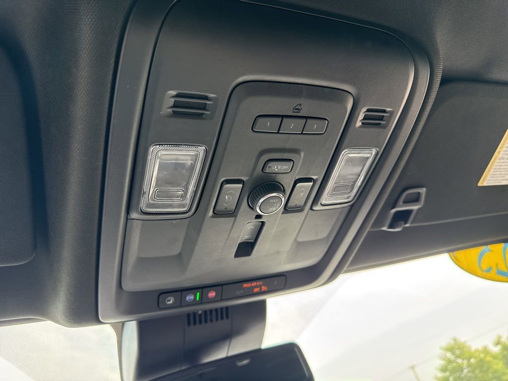 Used 2023 GMC Yukon Denali AWD/4WD image 47