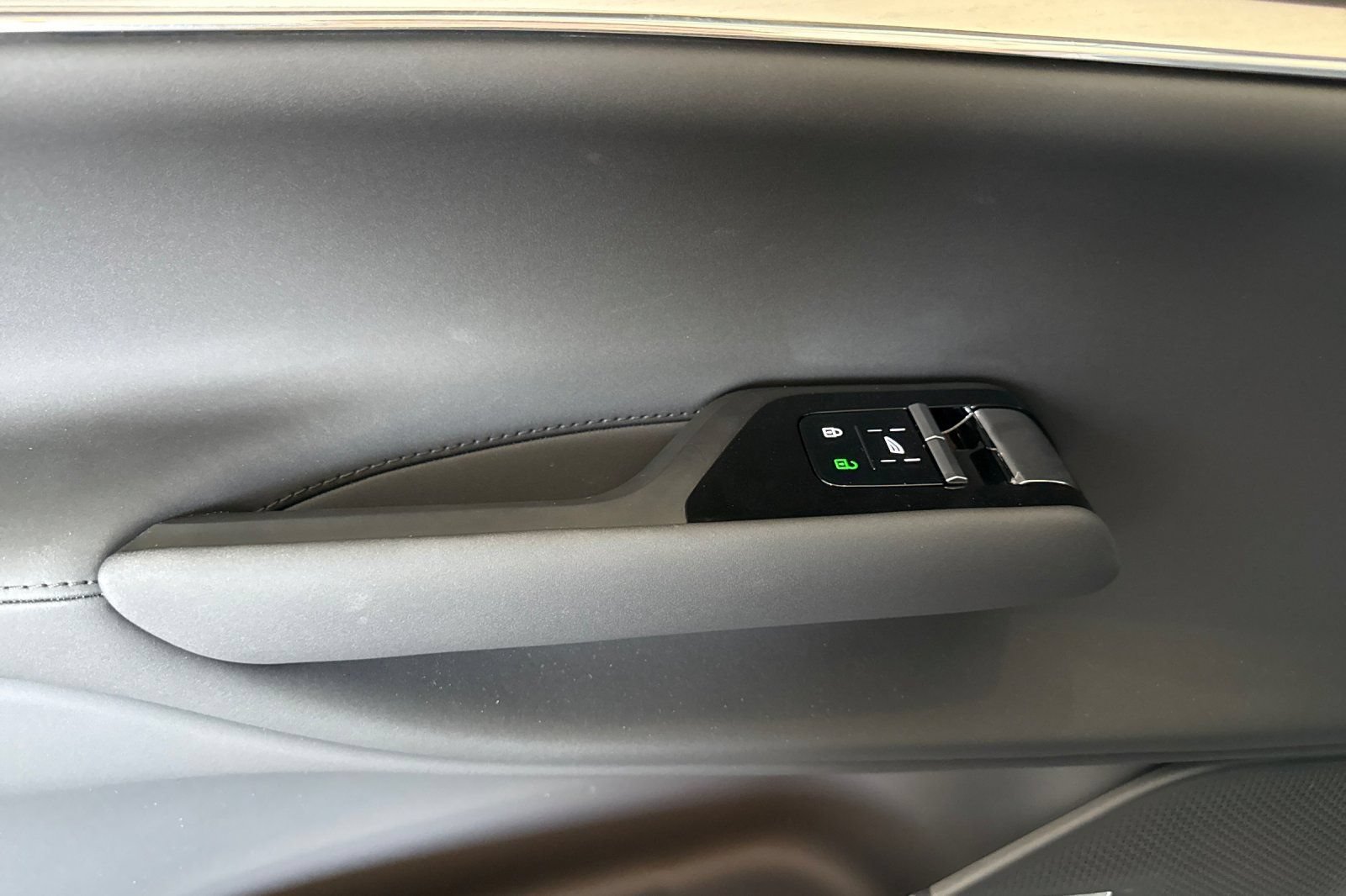 New 2026 Volvo EX90 Ultra AWD/4WD image 10