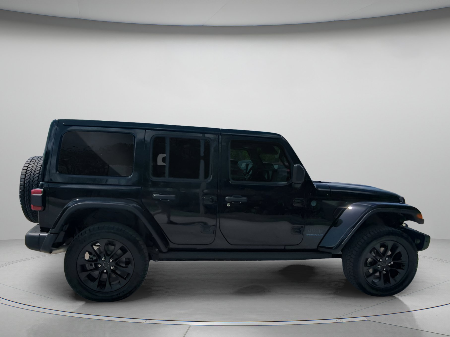 Used 2025 Jeep Wrangler Unlimited Sahara AWD/4WD image 32