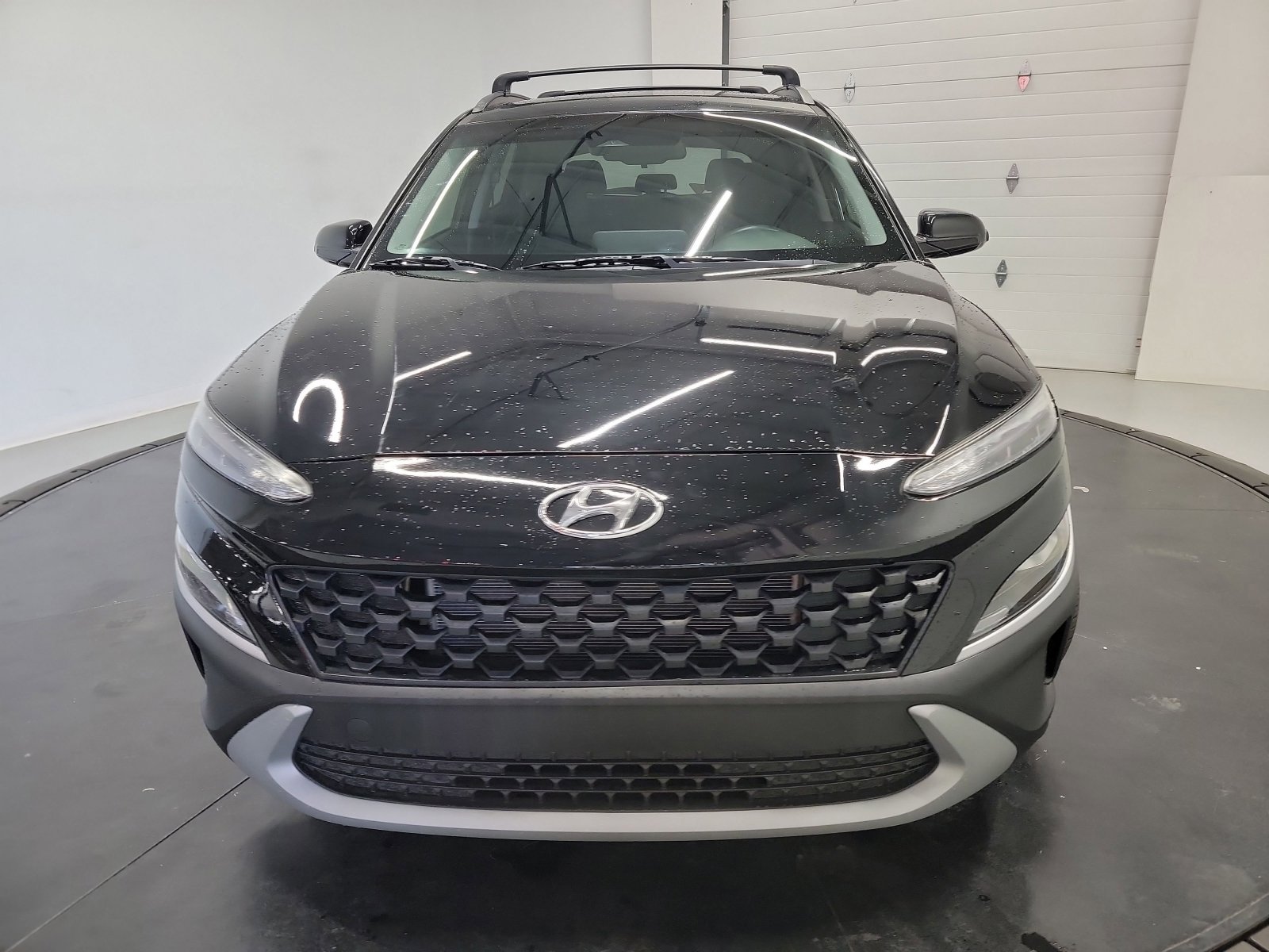 Used 2022 Hyundai Kona SEL FWD image 2