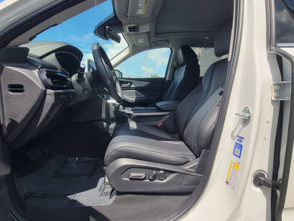 Certified 2026 Acura MDX w/ Technology Package FWD image 17