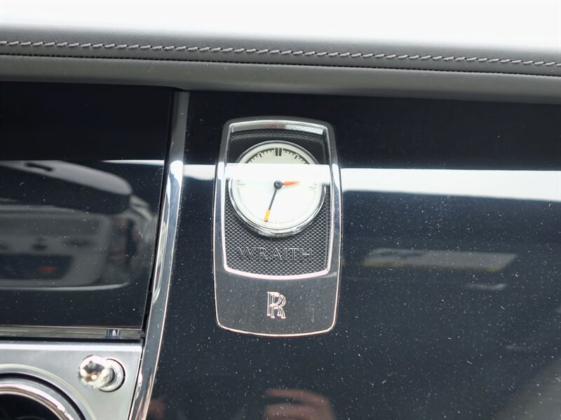 Used 2016 Rolls-Royce Wraith RWD image 29