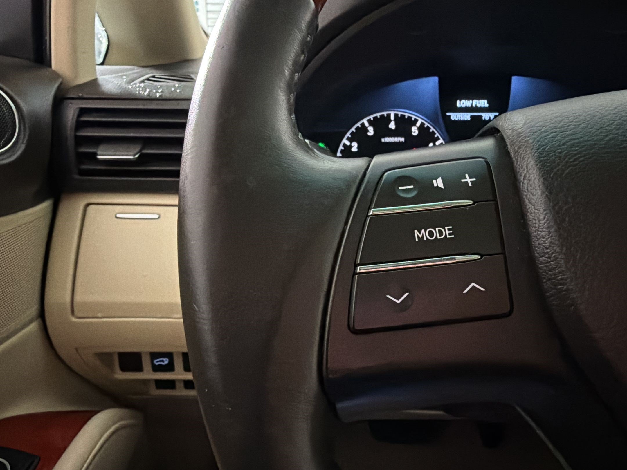 Used 2011 Lexus RX 350 2WD w/ Premium Pkg image 12