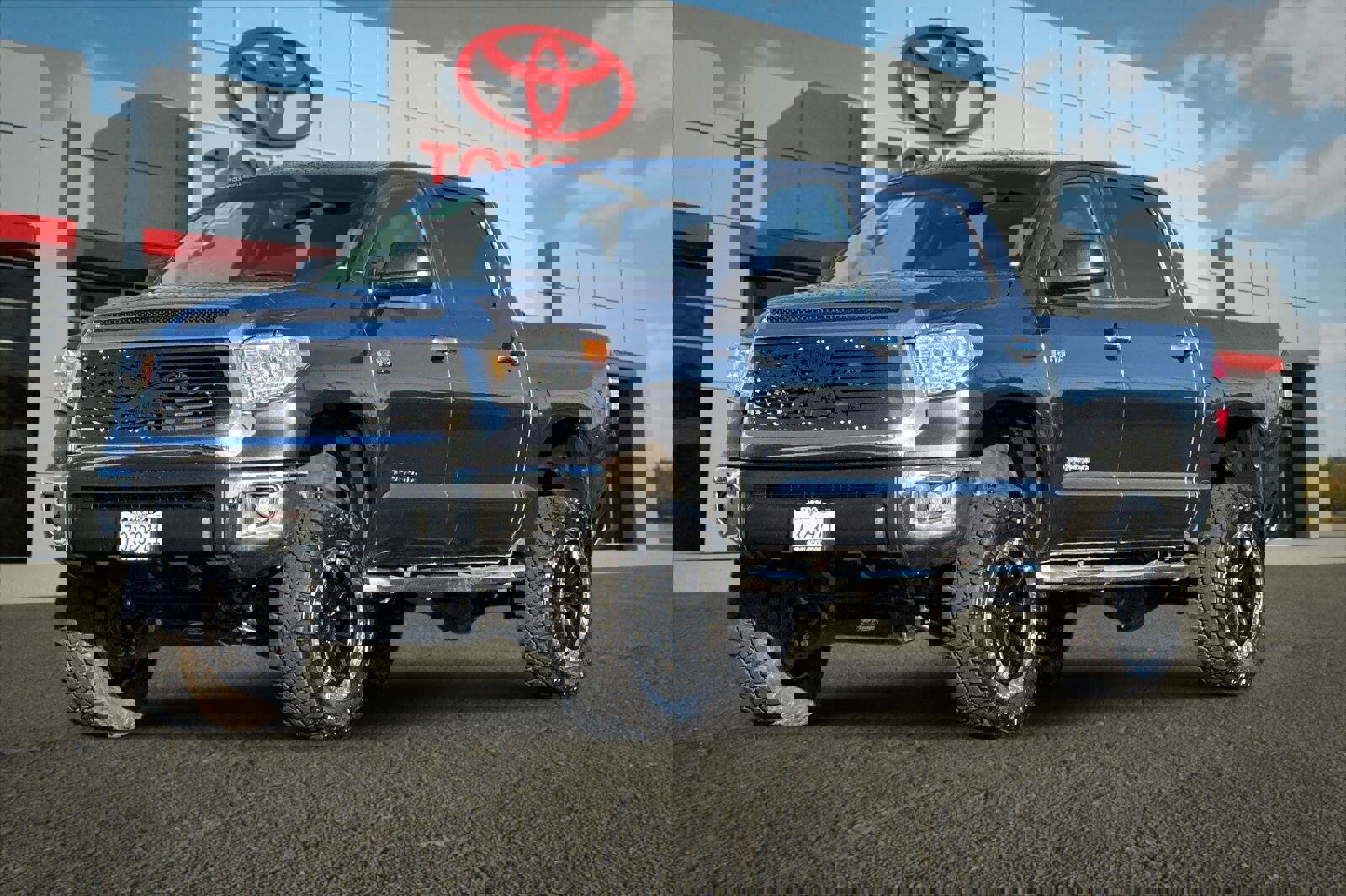 Used 2016 Toyota Tundra SR5 w/ SR5 Upgrade Package image 7