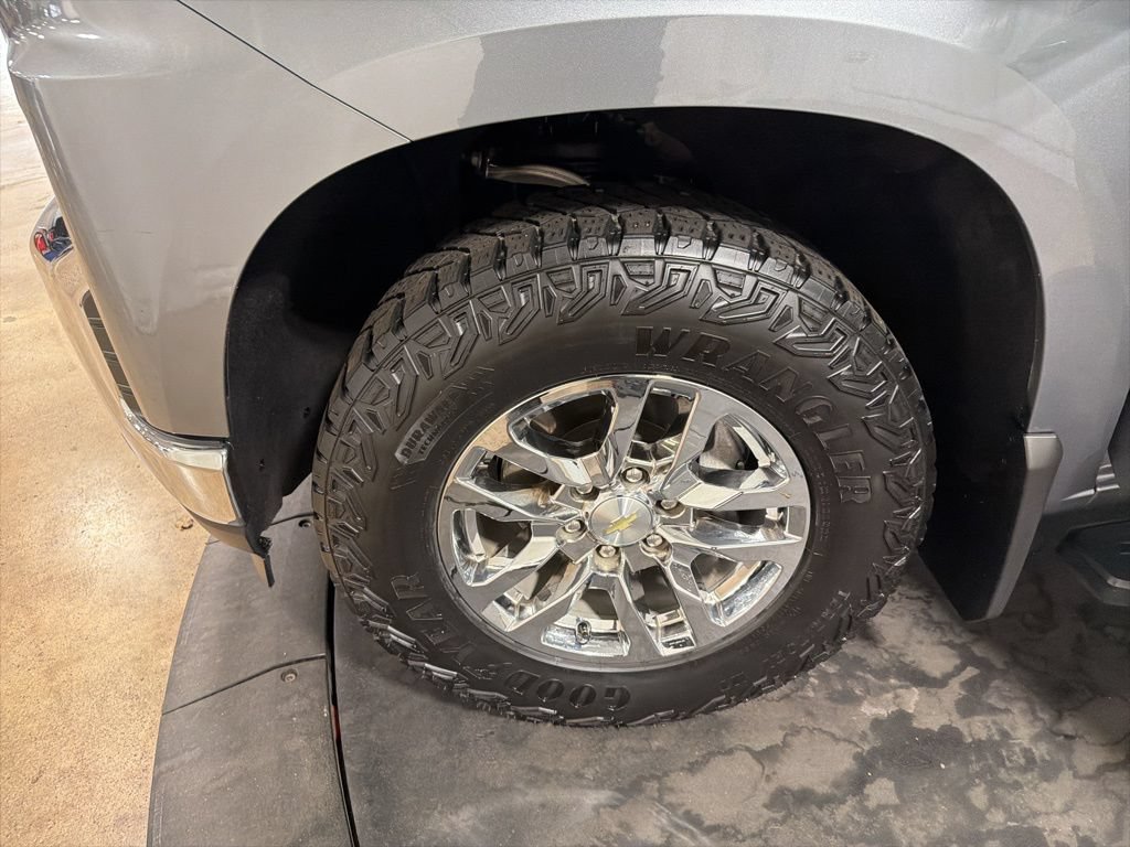 Used 2019 Chevrolet Silverado 1500 LT w/ All-Star Edition AWD/4WD image 39