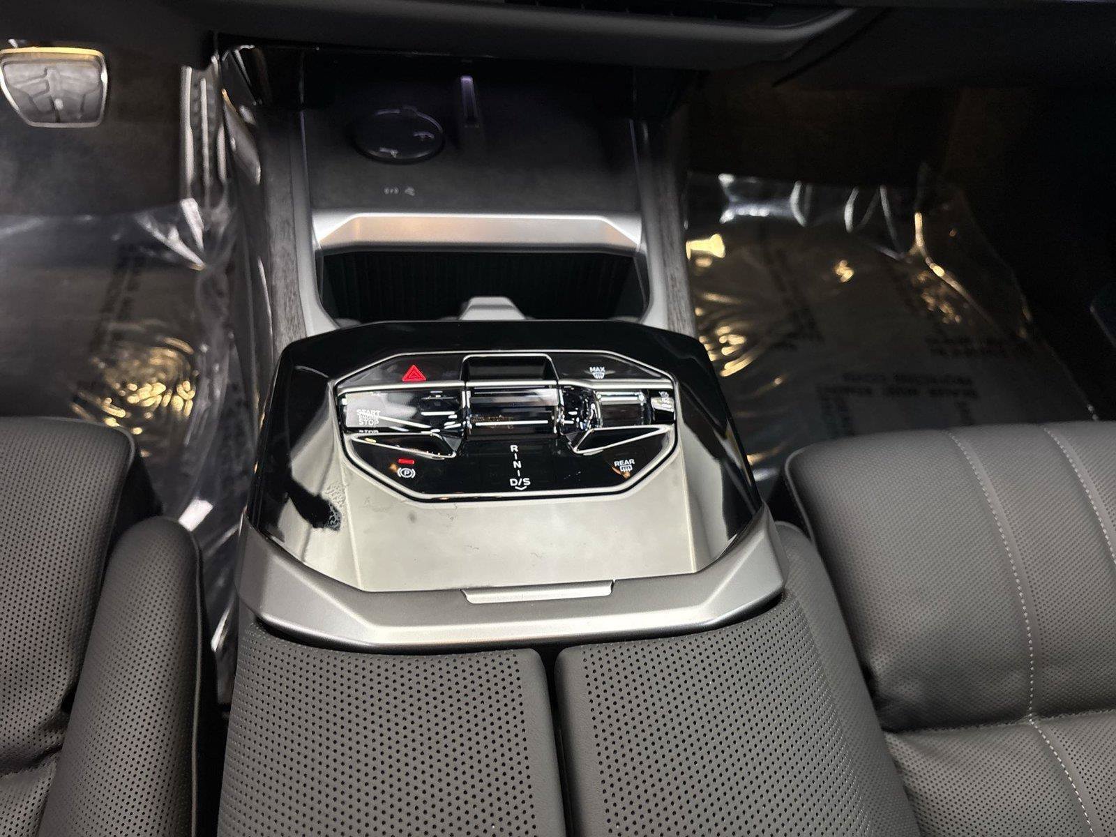 New 2027 BMW 740i w/ Executive Package RWD image 11