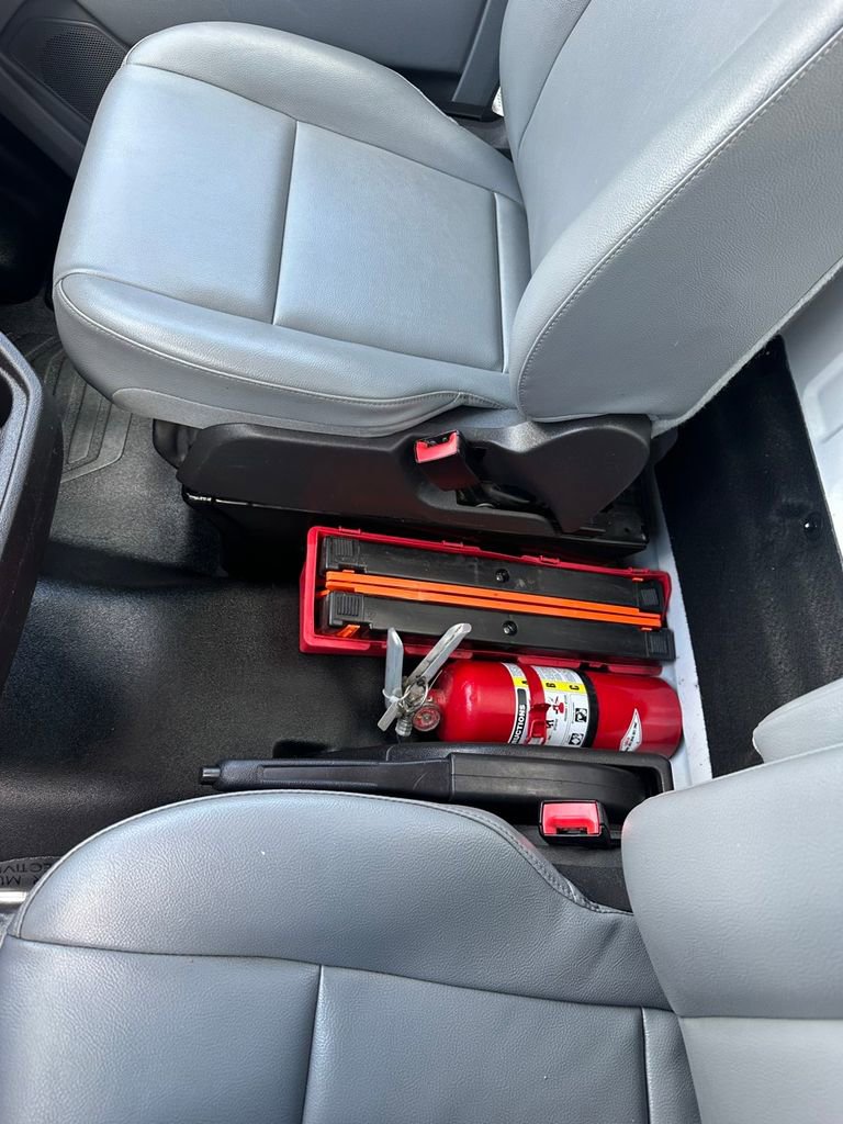 Used 2019 Ford Transit 250 138 RWD image 17