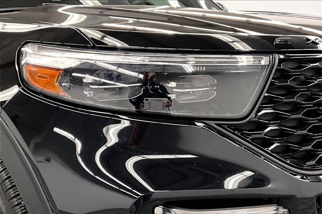 Used 2023 Ford Explorer ST w/ Technology Package image 33