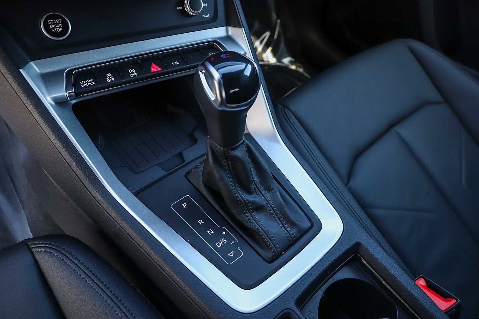 Used 2025 Audi Q3 2.0T Premium w/ Convenience Package image 25