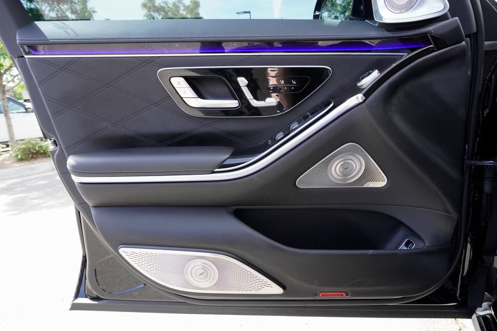 Used 2025 Mercedes-Benz Maybach S 680 4MATIC image 17