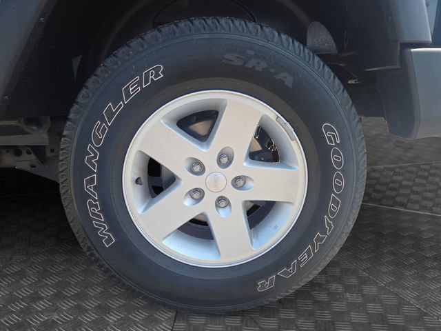 Used 2012 Jeep Wrangler Unlimited Sport AWD/4WD image 30
