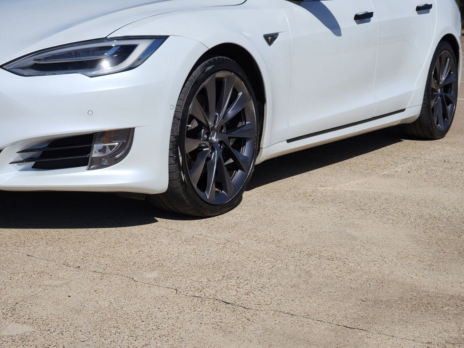 Used 2019 Tesla Model S AWD image 11