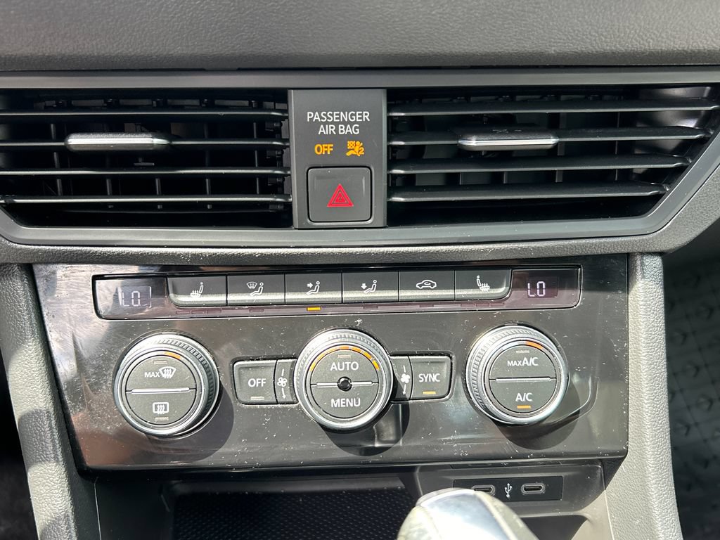 Used 2021 Volkswagen Jetta R-Line FWD image 17