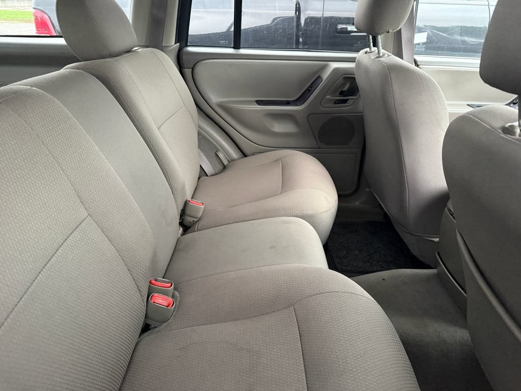 Used 2004 Jeep Grand Cherokee Laredo w/ Convenience Group RWD image 6