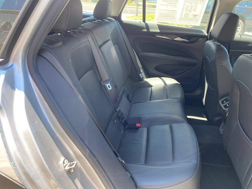 Used 2018 Buick Regal Essence w/ Driver Confidence Package #1 AWD/4WD image 33