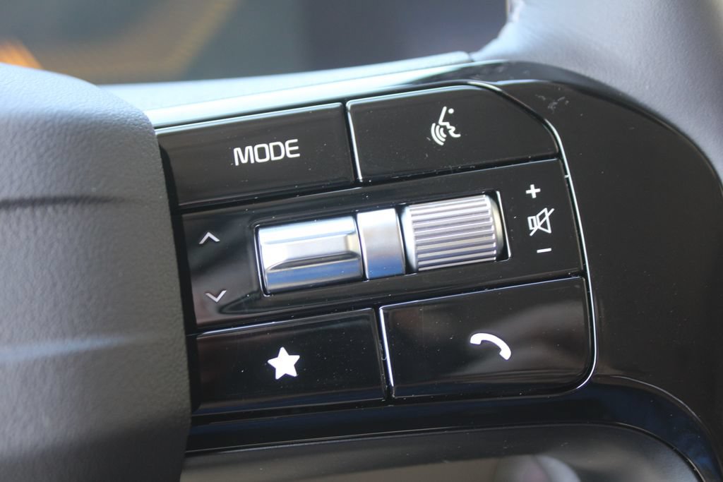 New 2027 Kia Carnival LX FWD image 34