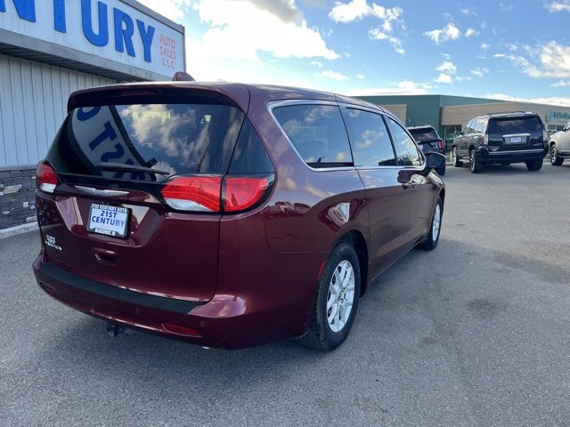 Used 2018 Chrysler Pacifica LX image 18
