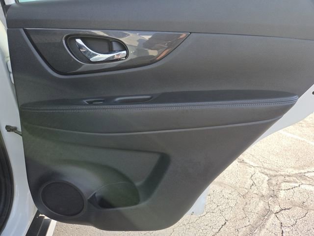 Used 2020 Nissan Rogue SV image 24