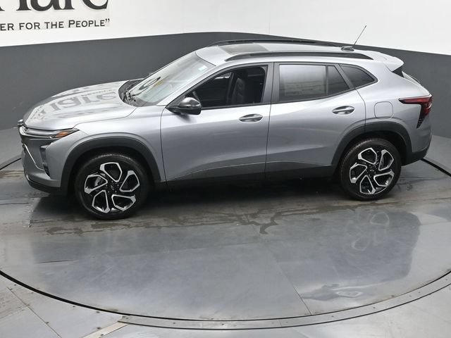 New 2026 Chevrolet Trax RS w/ Sunroof Package FWD image 36