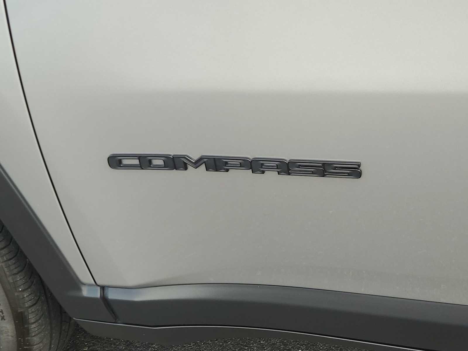 Used 2023 Jeep Compass Altitude w/ Sun and Sound Group image 15