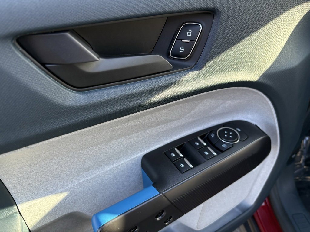 New 2025 Ford Maverick XLT image 36