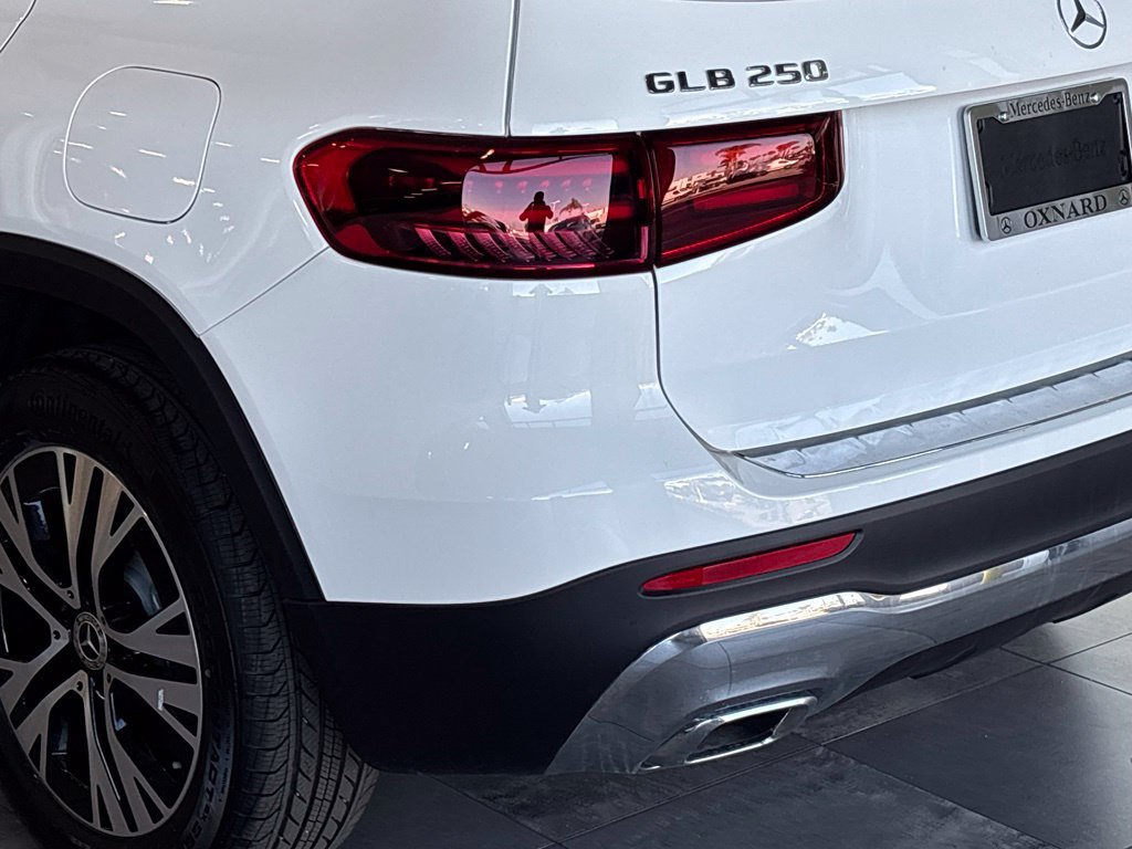 New 2026 Mercedes-Benz GLB 250 4MATIC image 6