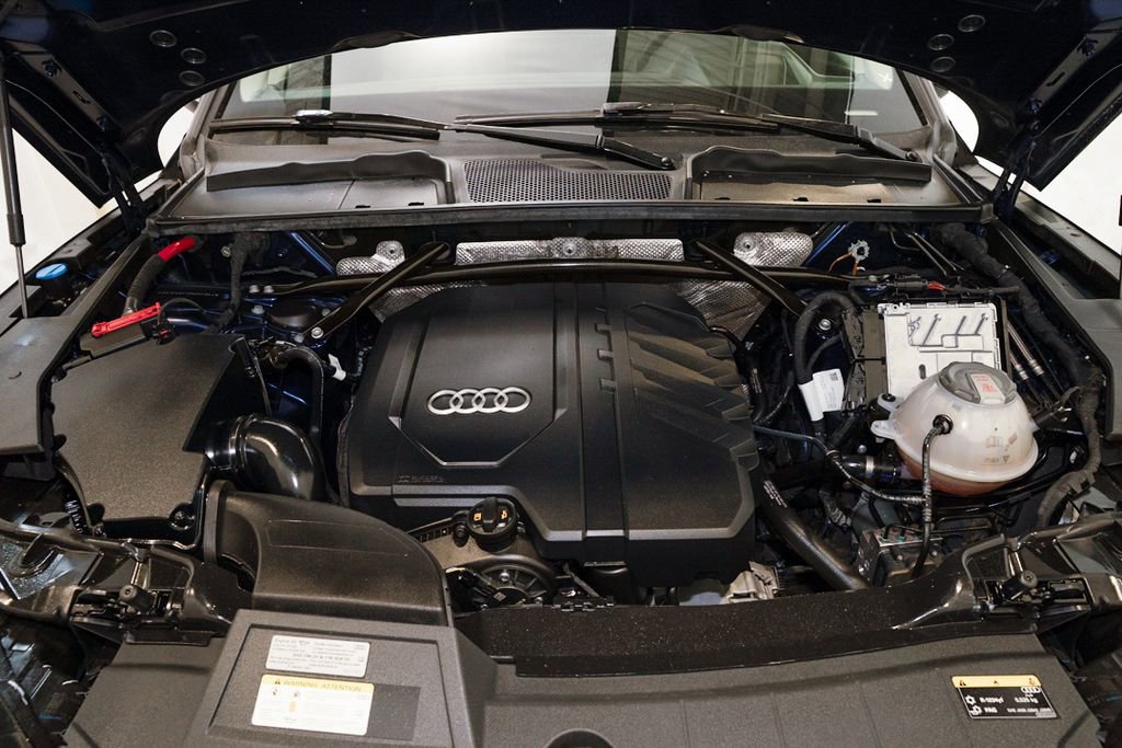 Used 2021 Audi Q5 Prestige w/ Prestige Package AWD/4WD image 22