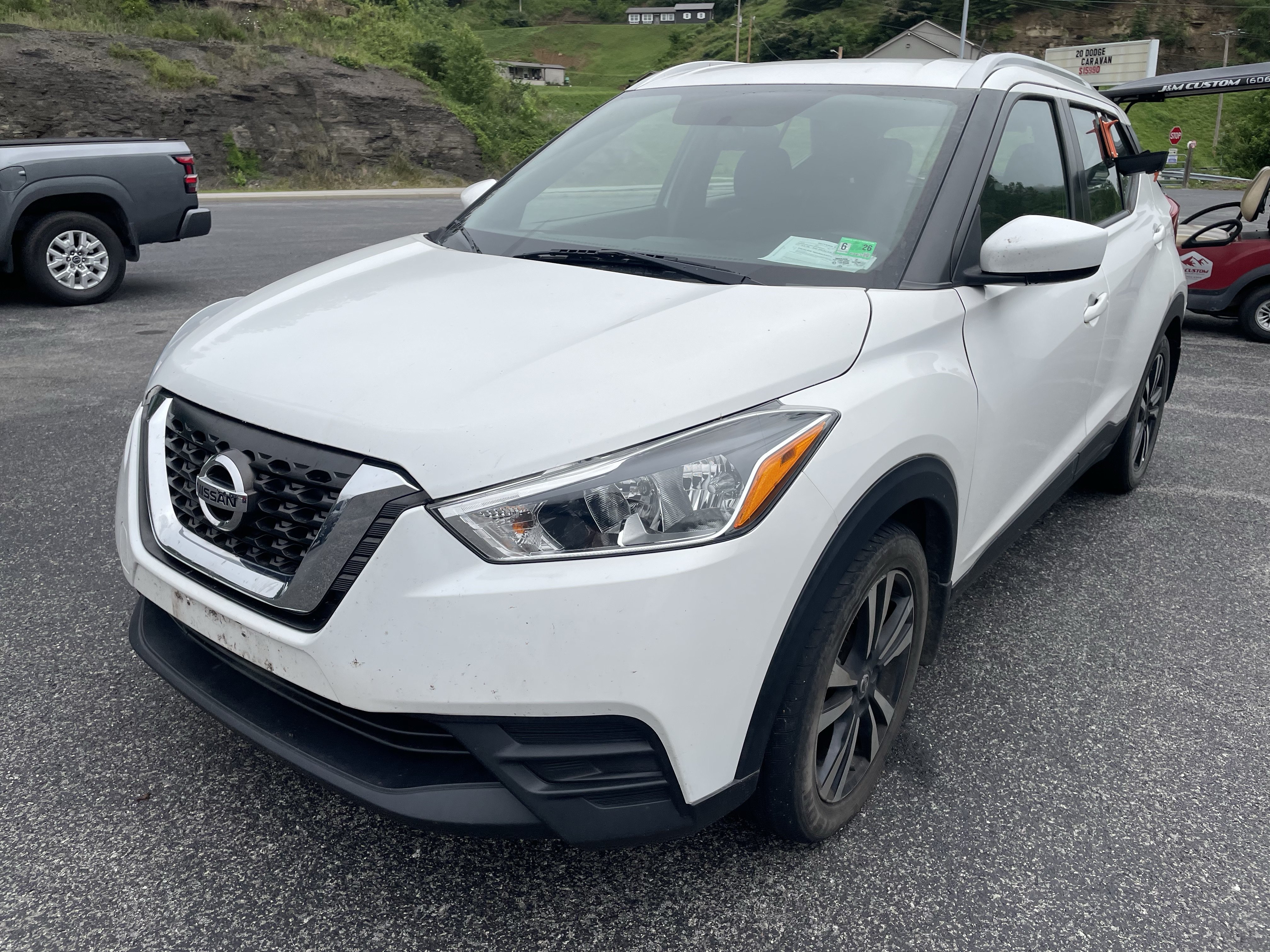 Used 2019 Nissan Kicks SV FWD image 5