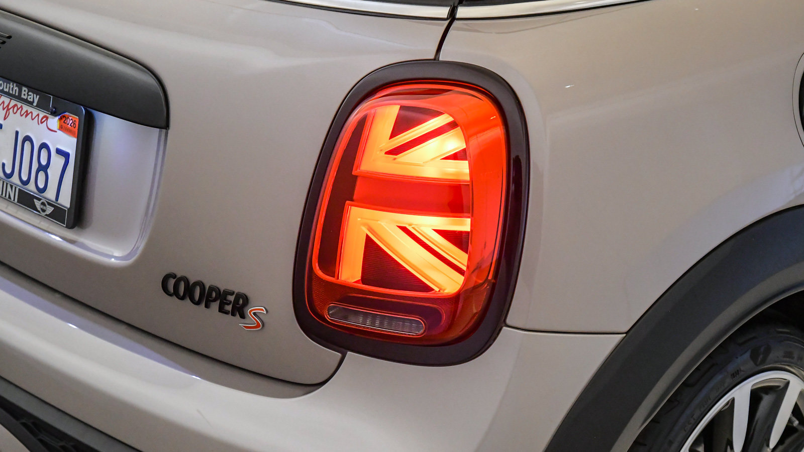 Certified 2024 MINI Cooper S FWD image 12