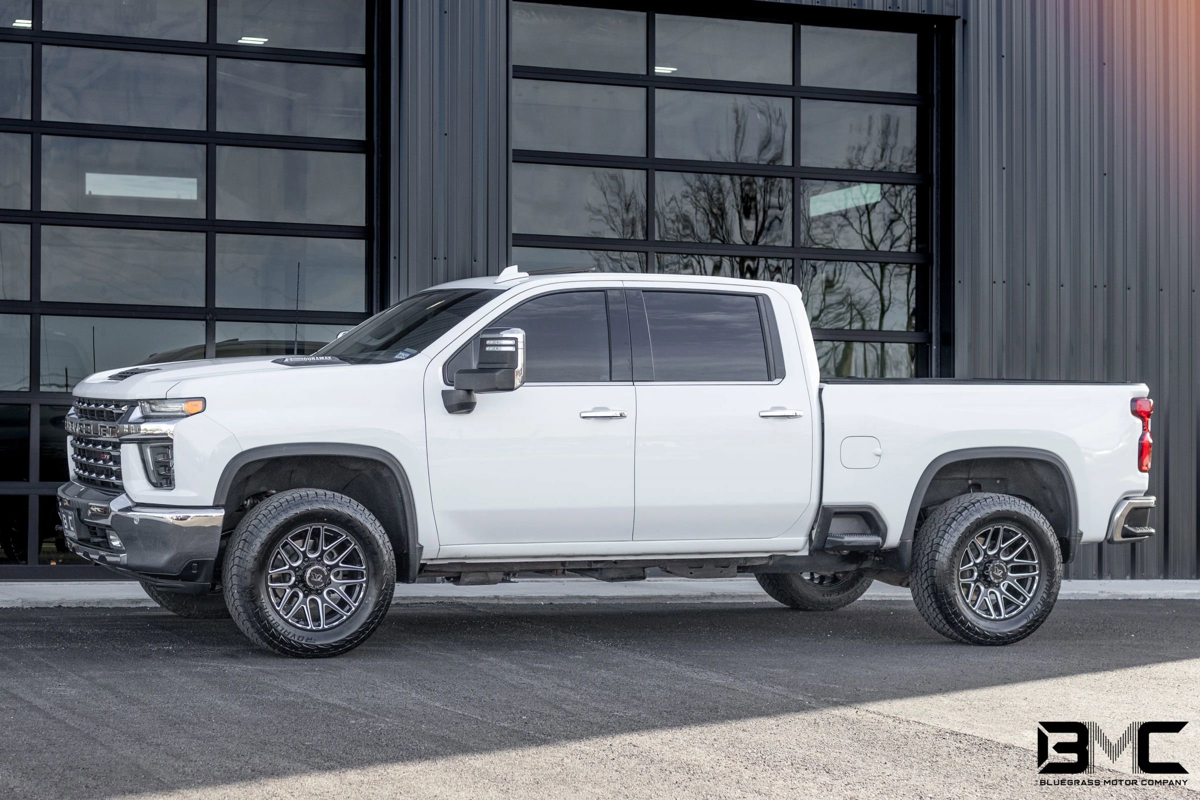 Used 2020 Chevrolet Silverado 2500 LTZ w/ LTZ Premium Package AWD/4WD image 3