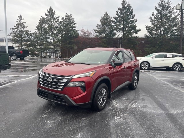 Used 2025 Nissan Rogue S image 3