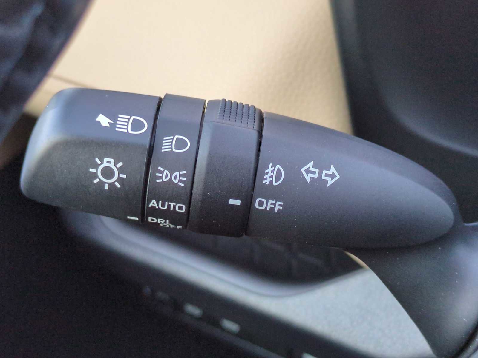 Used 2023 Toyota RAV4 XLE Premium image 29